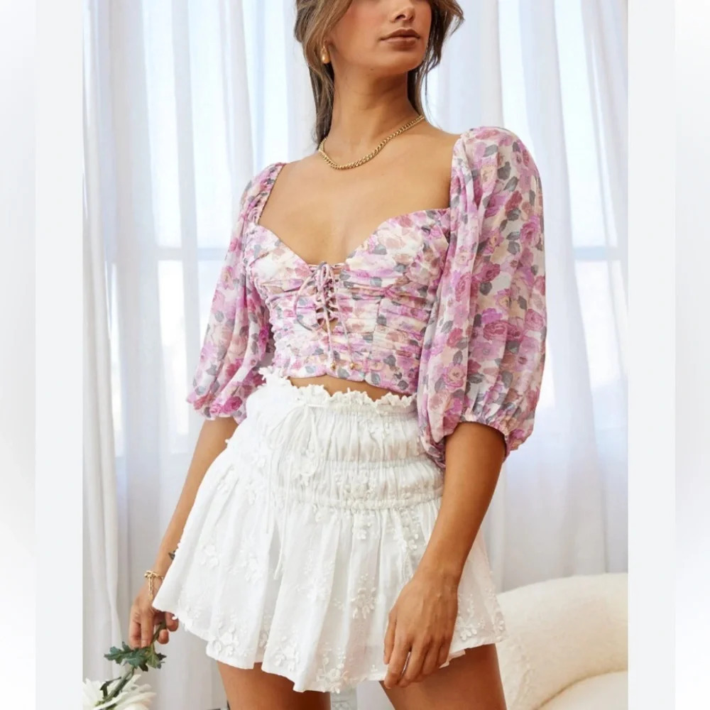 Saints and secrets ruched floral puff sleeve crop top 21203